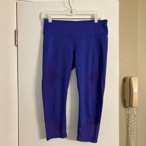 Athleta medium purple yoga pants calf length